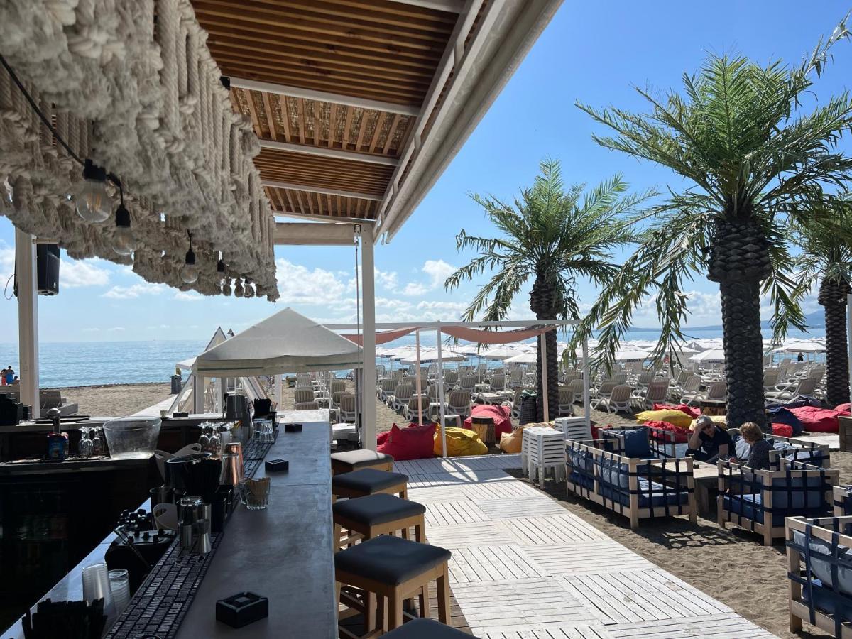 Елегантен Двустаен Апартамент Four Seasons Burgas Exteriör bild